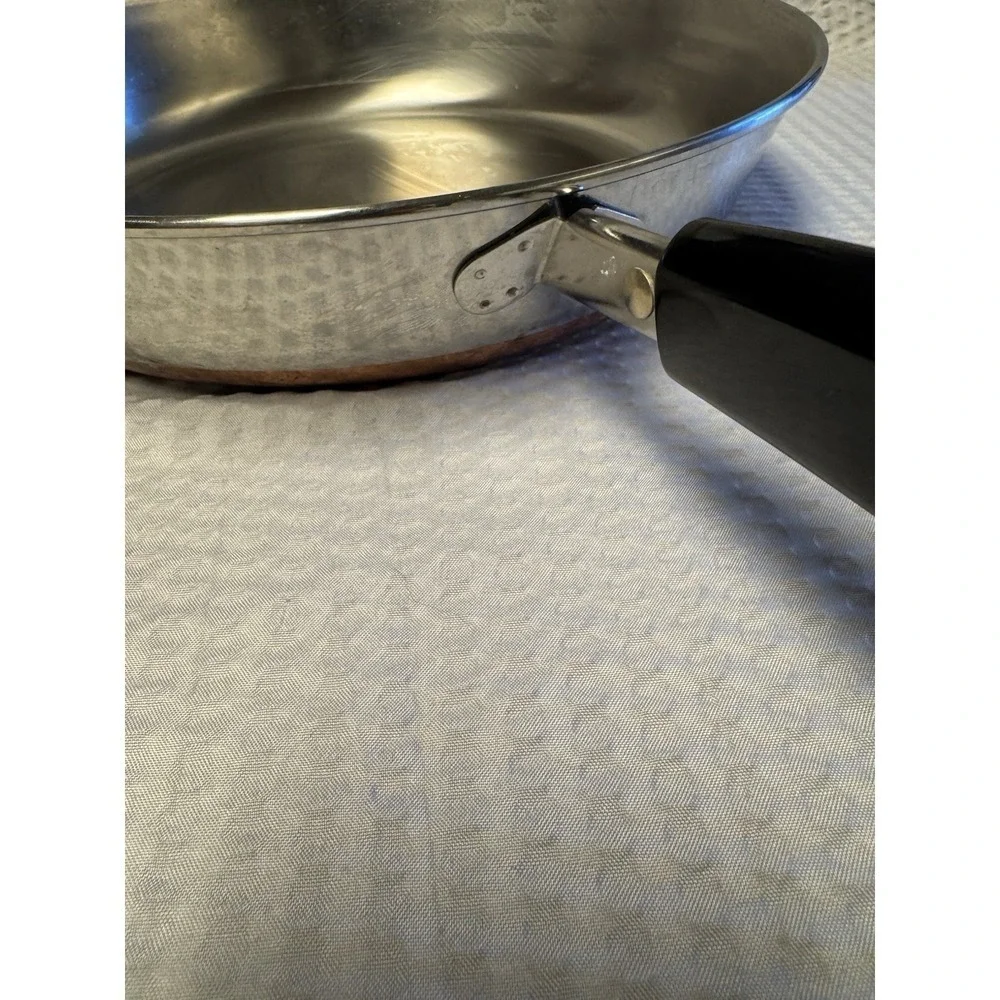 Revere Ware 10-inch 1801 Copper Botton Skillet‎ Clinton, Il USA No Lid